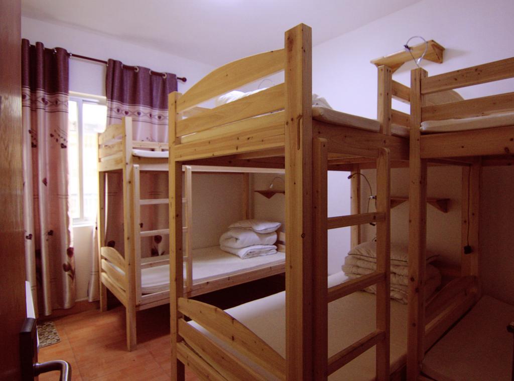 Lan Shan Chu Youth Hostel Yangshuo Værelse billede